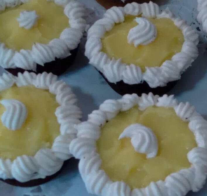 Slammin' Banana Mini Pies