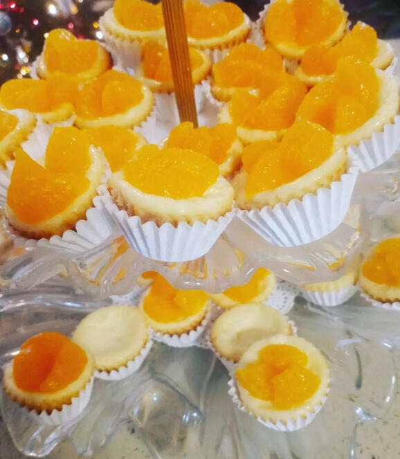 Mandarin & Vanilla Mini Cheesecakes